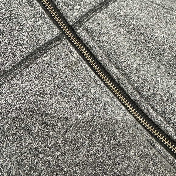 Lululemon size 8 Gray Women's Hooded Jacket - Picture 9 of 9